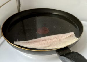 フランス自炊生活-冷凍鯖の塩焼き