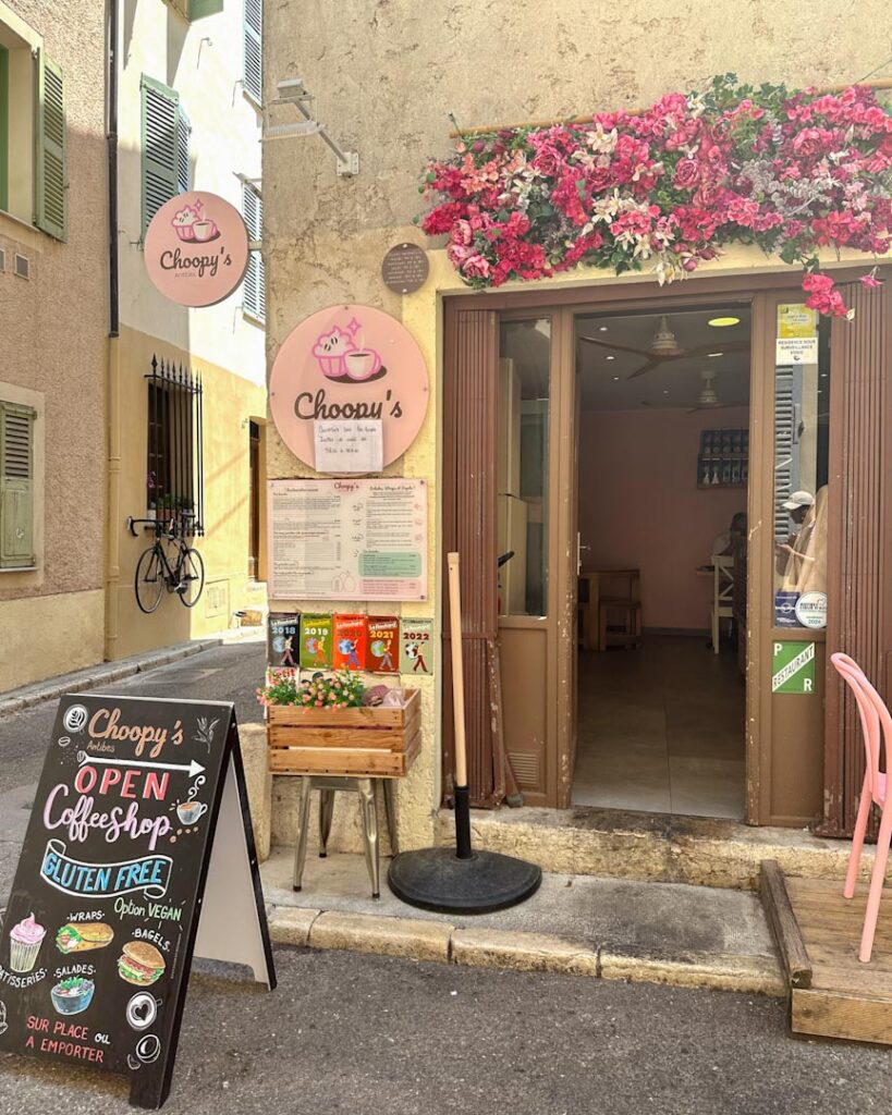 Chopys cupcakes and coffee アンティーブのおすすめカフェ