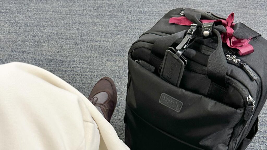 長距離フライト 機内持ち込み荷物 持ち物おすすめ