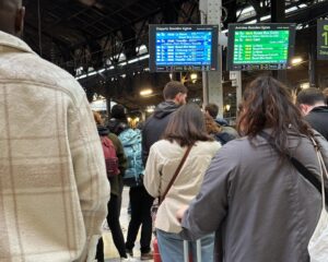 サンラザール駅 電車 乗り方 フランス ノルマンディー