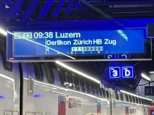 スイス鉄道　乗り方　車両の探し方。