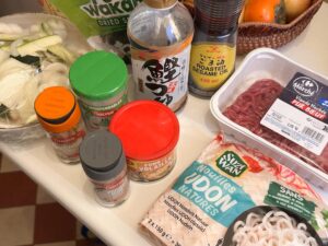 フランス自炊レシピ 材料 焼きうどん