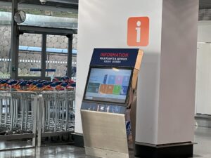 パリ シャルルドゴール空港 案内板