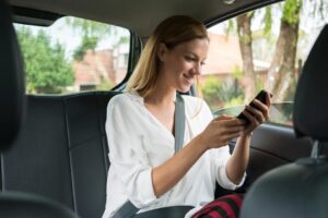 シャルルドゴール空港 行き方 パリ　Uber