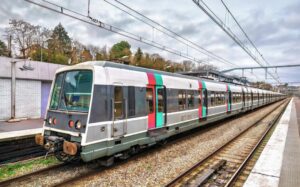 パリ 空港 市内 移動　RER B