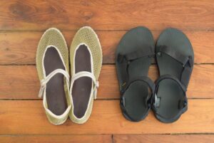 パリ 夏 ファッション 持ち物